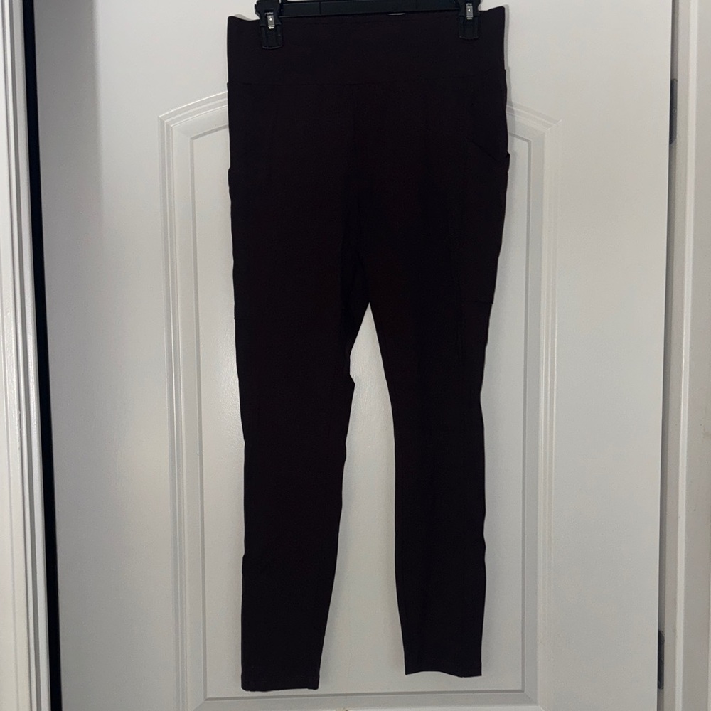 Lou & Grey Dark Leggings